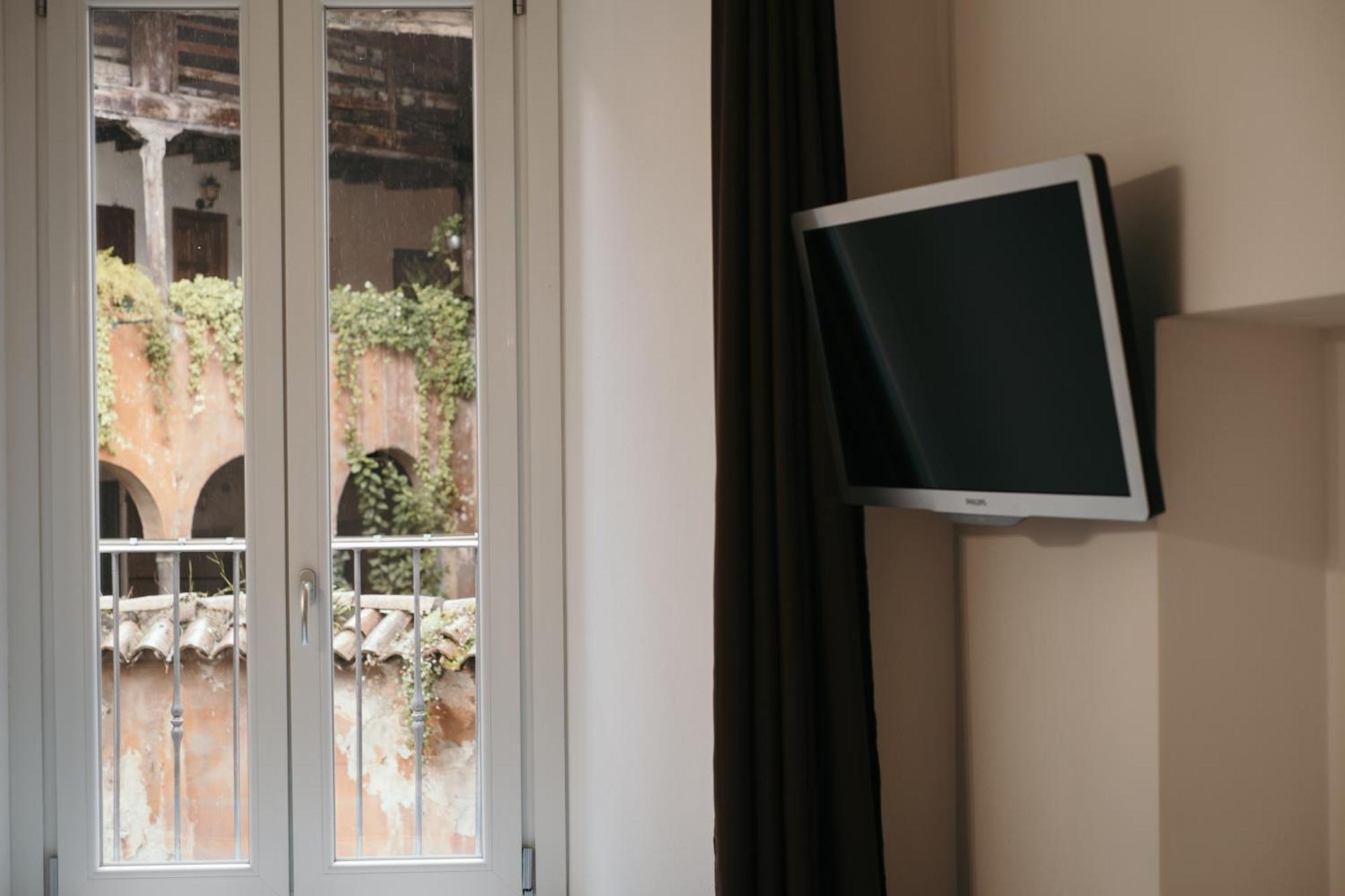 Charme Nel Borgo Di Bienno Di Design, Natura & Relax Exterior foto